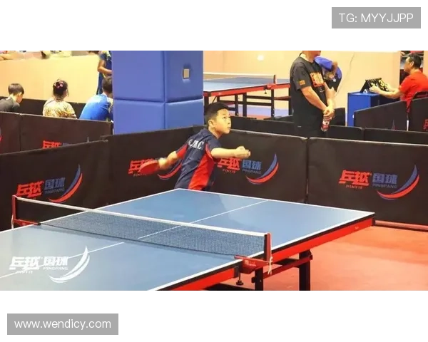 重庆乒乓球队在精英赛中以72分稳居积分榜首位展现强劲实力 重庆乒乓球队在精英赛中以72分稳居积分榜首位展现强劲实力