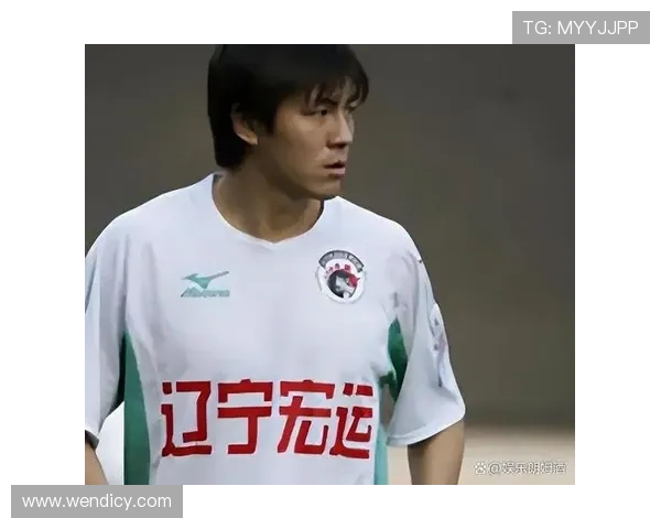 辽沈足球明星队队员展现拼搏精神与团队合作的辉煌历程 辽沈足球明星队队员展现拼搏精神与团队合作的辉煌历程